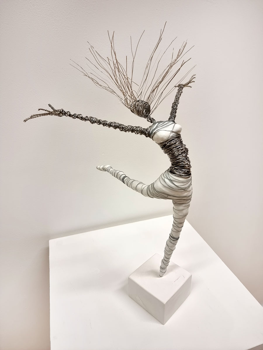Sculptor Rachel Ducker